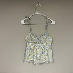 No Flaws Perfect For Spring & Summer! Flattering And Unique Babydoll Tank Top/Cami Beautiful Floral & Seersucker Pattern Adjustable Tie Sleeves Stretchy Bodice Offers Welcome! 5-Star Rated Freshly Cleaned Ships Quickly Smoke-Free Home Vacation Sleeveless Tops With Lemon Print, Cute Yellow Sleeveless Top, Sleeveless Tops With Lemon Print For Vacation, Urban Outfitters Cotton Tops With Floral Print, Yellow Urban Outfitters Top For Spring, Urban Outfitters Yellow Tops For Spring, Beach Cotton Tops With Lemon Print, Yellow Cami Top For Vacation, Yellow Cotton Cami Top