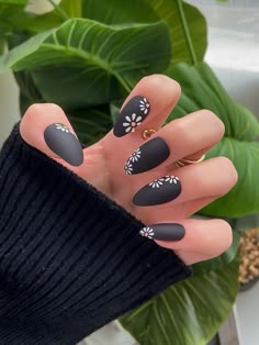 Long Almond, Fake Nail, Manicure Y Pedicure, Cute Nail Designs, Floral Nails, Fancy Nails, Chic Nails, Flower Nails