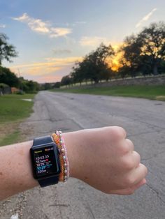 midrun stop to enjoy the sunset ☺️ logged 2 miles before it got too dark! Runner Quotes, Running Humor, Running Motivation