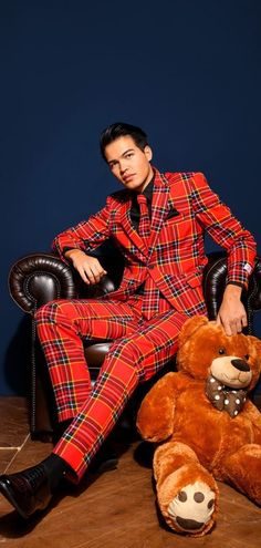 15 Christmas outfit ideas for men in 2023 - mens-club.online Christmas Fashion Men, Heartstopper Christmas, Men Christmas Outfit, Cod Christmas, Merry Birthday, Christmas Outfit Aesthetic, Christmas Editorial, Christmas Outfit Men