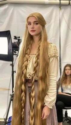 Extra Long Hair Hairstyles, Medival Hairstyle Long Hair, Extremely Long Hair Hairstyles, Super Long Red Hair, Really Long Blonde Hair, Lion Mane Hair, Dream Hair Long, Long Braid Hairstyles, Very Long Hairstyles