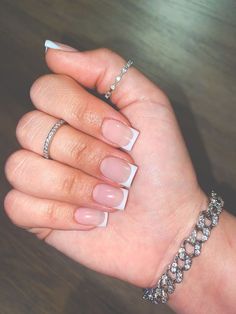 White Tip Nails With Design Short, Short Acrylic White Tip Nails, Square Tip White Nails, Classy White Tip Nails, Short White Tip Acrylic Nails Square, Classy Nails White Tip, French Tip Nails Acrylic White, Cute French Tip Nails Acrylic White, U French Tip Nails