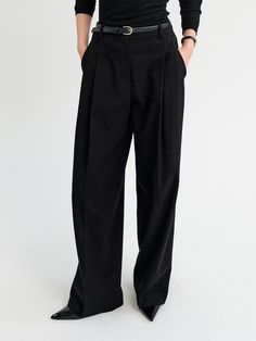 These Jennifer Wide Two Tuck Pants are classic two-tuck wide pants with a straight fit. They are made from a fabric that resists wrinkling, offering excellent mobility.- Long length that makes your outfit stylish- High rise design that makes your legs enlogated- Brushed lining for warmth suitable for winter wear Black Tapered Leg Pants With Belt Loops, Black 4-way Stretch Pants With Contoured Waistband, Black Tapered Leg Pants With 4-way Stretch, Black High-waisted Wide Leg Pants With 4-way Stretch, Black Versatile Wide Leg Pants With 4-way Stretch, Wide Pants, Long Length, Winter Wear, Black Pants