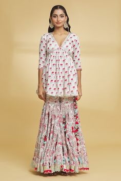 White and red short anarkali with floral pattern and embroidery details. Paired with a gharara and embroidered dupatta. - Aza Fashions Short Anarkali, White Kurta, Women Kurta, Embroidered Dupatta, Embroidered Shorts, Silk Organza, Satin Silk, Red Shorts, Set Women