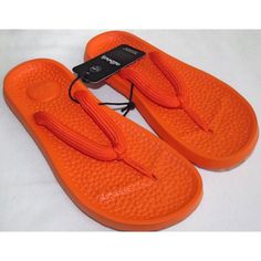 Allbirds Orange Sugar Zeffer 2 Flip Flop Sandals Mens Size 6 Womens Size 8 New With Retail Tags With A Sugarcane-Based Material That’s Soft In All The Right Spots And Cushiony Where It Counts, The Sugar Zeffer Is About To Become Your New Summer Staple. Best For: Casual Strolls, Sunny Skies, Maybe Even A Poolside Soire The Perfect Blend Of Bounce & Cushion Sweetfoam Eva (Made From Sugarcane) Materials: Made With Sweetfoam, Our Proprietary Material Made From Sugarcane And The World’s First Carbon Orange Flat Flip Flops Casual Style, Casual Orange Flip Flops For The Beach, Casual Orange Flip Flops For Beach, Orange Casual Flat Flip Flops, Casual Orange Flat Flip Flops, Summer Staples, Mens Sandals, Flip Flop, Flip Flop Sandals