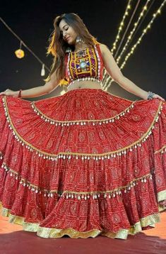 Dandiya Dress, Chaniya Choli Designs, Garba Dress, Choli Dress, Navratri Dress, Navratri Chaniya Choli, Lehenga Designs Simple, Latest Model Blouse Designs