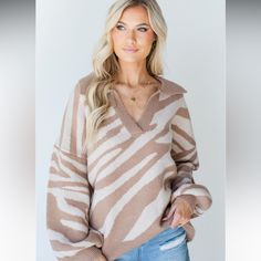 Brand New Vici Sweater Never Worn Perfect Conditions Zebra Print Sweater, Collared Sweater, Mocha Color, Cute Sweater, Go Wild, Long Balloons, Print Sweater, Boutique Tops, Tiger Stripes