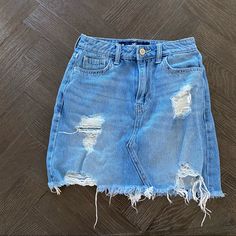 Bnwot Distressed Denim Ultra High Rise High-rise Blue Denim Skirt With Frayed Hem, Mid-rise Distressed Blue Skirt, Affordable Distressed Mid-rise Denim Skirt, High-waist Distressed Blue Denim Skirt, Mid-rise Distressed Denim Mini Skirt, Distressed Jean Skirt, Jean Skirt, Hollister, Distressed Denim