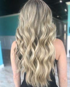 Prom Curled Hair Down, Long Blonde Wavy Hairstyles, Confirmation Hairstyles Curls, Grad Hair Styles Long Hair, Loose Wavy Curls Long Hair, Curled Hair For Pictures, Wavy Homecoming Hairstyles, Curled Hair For Long Hair, Pretty Curls For Medium Hair