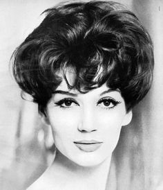 1950 Hairstyle, Classic Short Hair, Hairstyles 1950s, 1950's Makeup, 50s Ads, 1950's Hairstyles, 1950's Hair, 1950s Beauty, 1950s Hairstyles