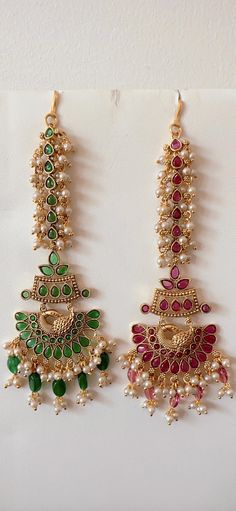 Antique 1 Gram gold Kemp tikka Next to real /Gold tika /Indian tikka/Guttapusalu tikka/ Bollywood jewelry/Matha Patti/ Indian jewelry/ Height = 130 mm || Width = 45 mm Handmade Design Antique Maang Tikka This Maang Tikka/Passa is crafted in 18K gold plated finish with stunning finish. Luxury Ceremonial Tikka With Latkans, Maang Tikka Gold, Bridal Maang Tikka, Maang Tika, Chain Headpiece, Matha Patti, Hair Chains, Maang Tikka, Bollywood Jewelry