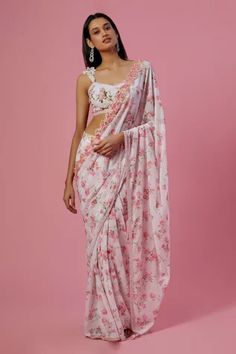 Shop for Label Priyanka Kar White Viscose Georgette Floral Print Saree With Blouse for Women Online at Aza Fashions Kajol Saree, Floral Print Saree, Embroidered Beads, Girly Style Outfits, Floral Print Sarees, Fashion Courses, Padded Blouse, Print Saree, Indian Gowns Dresses