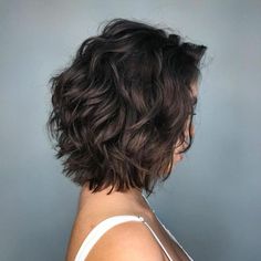 Kręcony Bob, Short Thick Wavy Hair, Haircuts For 2023, Short Wavy Haircuts, Graduated Bob, Thick Wavy Hair