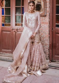 Garara Designs Latest, Garara Design, Pink Gharara, Garara Suit, Designer Party Dresses, Simple Pakistani Dresses, Pakistani Wedding Dresses, Bridal Dress Design, Engagement Dresses