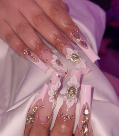 Bday Nails, Natural Acrylic Nails, Cute Nails For Fall, Glamour Nails, Hello Kitty Nails, Classic Nails