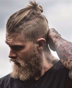 Man Bun Haircut, Top Knot Men, Undercut With Beard, Men Hipster, Haircuts For Balding Men, Blonde Beard, Haircut Names For Men, Flat Top Haircut