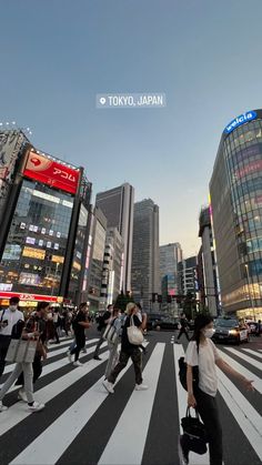 Tokyo Travel Photos, Travel In Japan Aesthetic, 2024 Vision Board Travel Japan, Asia City Aesthetic, Visiting Japan Aesthetic, Vision Board Ideas Japan, Japan Aesthetic Places, Asian Vibes Aesthetic, Tokyo Japan Instagram Story