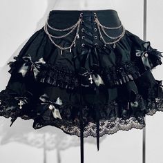 Chain Corset, Stile Punk Rock, New Goth, Chain Skirt, Corset Skirt, Womens Skirts, Swaggy Outfits, Gothic Outfits, Mode Inspo