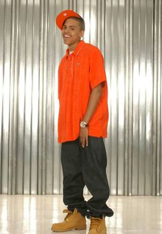 2000s Rapper Outfits, Chris Brown 2000's, Old School Outfits 90s, 90s Street Style Hip Hop, 2000s Outfits Men, 90s Fashion Men Hip Hop, Early 2000s Hip Hop Fashion, Old School Hip Hop Outfits, Y2k Old School