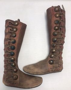 1960's Handmade Bohemian Brown Leather Hippie Applique Flat Moccasin Boots | eBay Moccasin Boots Pattern, Vintage Round Toe Moccasins For Fall, Festival Leather Lace-up Moccasins, Leather Lace-up Moccasins For Festivals, Festival Lace-up Leather Moccasins, Vintage Brown Moccasins With Rubber Sole, Western Leather Moccasins For Festival, Western Style Leather Moccasins For Festivals, Leather Moccasins With Leather Sole For Festival