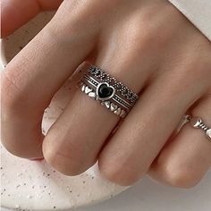 Included:♥ 1 Ring (Adjustable US 7 - 9)♥ 1 Free Black Kraft Paper Ring BoxProduct Details:Material♥ 925 Sterling Silver Plated Black Kraft Paper, Paper Ring, Vintage Silver Rings, Layered Rings, Silver Heart Ring, Bohemian Rings, Antique Pink, Dainty Bracelets, Geometric Jewelry