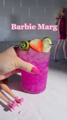 Pink Barbie Cocktails, Pink Barbie Drink Alcohol, Barbie Theme Cocktail, Barbie Themed Food And Drinks, Barbie Alcoholic Drinks, 30th Birthday Barbie Theme, Barbie Cocktail Recipe, Malibu Barbie Cocktail, Barbie Themed Alcoholic Drinks