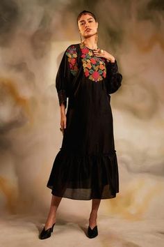 Shop for Chandrima Black Chanderi Embroidered Dress for Women Online at Aza Fashions Nykaa Fashion, Embroidered Kurti, Cowl Dress, Embroidered Kimono, Black Kimono, Gathered Dress, Embroidered Neckline, Indian Fashion Designers, Green Midi Dress