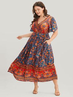 BloomChic Plus size clothing for women. You'll actually want to wear. Shop women's clothing sizes 10-30. With new styles added daily, you'll always find something to love. Free shipping on order $69. Free return for first order. Just shop now. Color:Red,White,Blue,Black,Green Season:Spring Split Hem Dress, Ditsy Floral Dress, Split Maxi Dress, Plus Size Clothing For Women, Trendy Plus Size Clothing, Knee Dress, Midi Dress With Sleeves, Floral Dress Summer, Womens Clothing Sizes