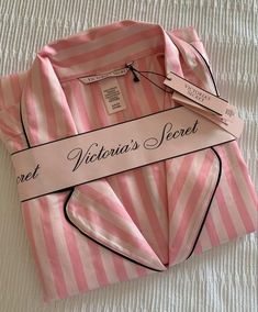 Profumo Victoria Secret, Pink Girly Things, Pink Vibes, Victoria Secret Angels, Victoria Secrets, Birthday List, Birthday Wishlist, Christmas Wish