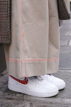 White Footwear, Techwear Fashion, Kids Winter Fashion, Trousers Details, Fashion Forms, Pants Details, Tartan Design, Clothing Details, Pink Pattern