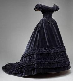 1840s Fashion Poor, Empress Of Austria, Dress References, Elisabeth Of Austria, Empress Elisabeth, 1870s Fashion, Franz Joseph