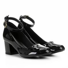 Black School Shoes, Heels Aesthetic, Fantastic Shoes, Prom Shoes, School Shoes, Valentino Studs