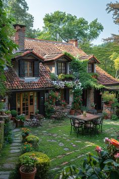 Cottagecore House Ideas, Cottagecore House Exterior, Enchanted Cottage, Cottage Aesthetic, Dream Life House, Dream Cottage, Fantasy House, Dream House Rooms