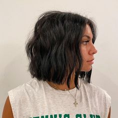 Blunt Bob Hairstyles Dark Brown Above Shoulder Length Hair, Short Hair With Texture, Short Lob Haircut Straight, Avery Woods Hair, Bob Round Face Fine Hair, Short Bob Brown Hair, Dark Brown Short Bob, Textured Short Hair, Graduated Bob Haircut