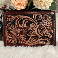 Genuine Leather Handmade. Brown Hand-tooled Wallets For Everyday Use, Hand Tooled Bifold Clutch For Everyday Use, Hand Tooled Coin Purse, Key Card Holder, Card Holders, Hand Tools, Leather Handmade, Bag Accessories, Card Holder