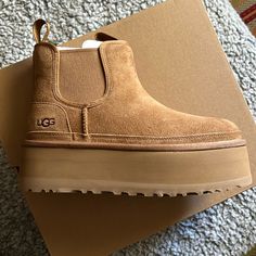 Women’s Ugg Neumel Chelsea Slip On Platform Boots. Brand New Size 7 Chestnut Color Sold Out! With Box Platform Ugg Neumel, Platform Uggs, Ugg Waterproof Boots, Ugg Platform, Fall Baddie, Ugg Boots With Bows, Ugh Boots, High Fashion Clothing, Ugg Boots Cheap