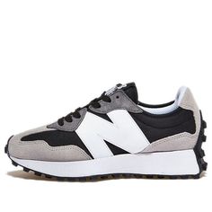 Shoes For Work Women, New Balance 327 Black, Shoes For Work, Work Women, Shoe Storage Solutions, Fitness Outfits, New Balance 327, Marathon Running Shoes, Cute Sneakers