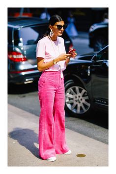 Giovanna Battaglia, Millennial Pink, Anna Dello Russo, New Street Style, Nyfw Street Style, Influencers Fashion, Sarah Jessica Parker, Pink Pants, Street Outfit