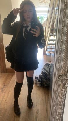 Uk Uniform Aesthetic, British School Uniform Aesthetic, School Aesthetic Uniform, School Uniform Fashion British, American School Uniform, British Girl Aesthetic, Uk School Aesthetic, Smart Girl Aesthetic