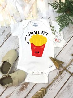 Small Fry Onesie®, Baby Shower Gift, Funny Baby shirts, Fries Baby Shirt, Nephew Gift, Niece Gift, N Funny Baby Shirts, Funny Baby Gifts, Nephew Gifts, Small Fry, Niece Gifts, Food Clothes, Gift Newborn, Clothing Design