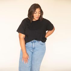 For everyone who loved the Perfect Tee, but wanted a bit of extra length ... we heard ya, and we are thrilled to present this Classic Length option! Your new cloud-soft, go-to tee. This lil guy is 100% cotton with all of the understated technical magic you came for. Same amazing fit and fabric with a bit of extra length. Summer Capsule Wardrobe, Everyday Basics, Earth Friendly, Scoop Neckline, Capsule Wardrobe, For Everyone, Mom Jeans, Turtle Neck, Short Sleeves