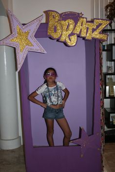 Diy Bratz Box Photo Booths, Bratz Box Photo Booth, Life Size Bratz Box Diy, Bratz Box Photoshoot, Bratz Dolls Birthday Party, Bratz Doll Birthday Party Ideas, Diy Barbie Box Photo Booths, Bratz Party Decorations, Bratz Themed Birthday Party