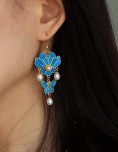 Features: Item Type: Vintage Earrings | Pearl Earrings Gender: Female Process: Handmade Material: Gold-plated; artificial gems Length: / Color: Blue Elegant Turquoise Enamel Earrings, Enamel Dangle Single Earring, Blue Alloy Dangle Jewelry, Blue Alloy Earrings For Gift, Blue Dangle Jewelry In Alloy, Blue Dangle Earrings Made Of Alloy, Blue Dangle Jewelry Made Of Alloy, Enamel Ear Wire Jewelry, Single Enamel Drop Earring