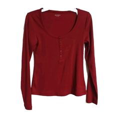 Color Is Flame Scarlet - Not Bright Like 2nd Picture. Women's New With Tags Old Navy Long Sleeve Scoop Neck Henley Tee Size Small. Cotton, Polyester And Spandex Blend. Fitted Rib Knit. New Condition. Dark Red Long Sleeve Shirt, Red Long Sleeve Shirt Outfit, Early 2000s Outfits, Dream Wishlist, Burgundy Shirt, Red Long Sleeve Shirt, 2000s Outfits, Henley Tee, Fame Dr