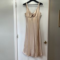 This Midi Champagne Silk Dress Has Never Been Worn With Tags Still On. Perfect For A Wedding. I Have One In Size M And One Size L. The Straps Are Adjustable. They Just Need Steamed. Elegant V-neck Slip Dress For Garden Party, Elegant Silk Slip Dress For Garden Party, Sleeveless Midi Wedding Dress, Beige V-neck Slip Dress For Wedding, Champagne Silk Dress, Dresses Champagne, Crochet Beach Dress, Pink Ruffle Dress, Pretty Summer Dresses