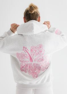 *The “Heather Cloud” colorway runs one size small: opt to size up from your standard size for a perfect fit "Aloha" from the Hawaii Hibiscus hoodie! Welcoming you with maximum comfort, infused by the beauty of the Pacific Ocean. Representing the flower of the Hawaiian Islands, the yellow hibiscus flower. Designed for those who love to stay cozy - you will never take off this hoodie. The PPP palm embroidered above our hearts is a symbol of unity within the Pink Palm Puff community, reminding us a Preppy Embroidery, Hawaii Hibiscus, Aesthetic Hoodies, Yellow Hibiscus, Matching Hoodies, Y2k Women, Heather White, Teen Girls, Christmas Wishlist