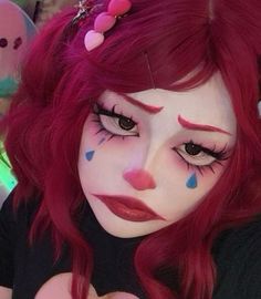 Cute Circus Makeup, Red And White Clown Makeup, Face Paint Ideas Clown, Cute Clown Makeup Ideas, Makeup Ideas Cosplay, Doll Clown Makeup, Silly Clown Makeup, Clown Looks Makeup, Fun Clown Makeup