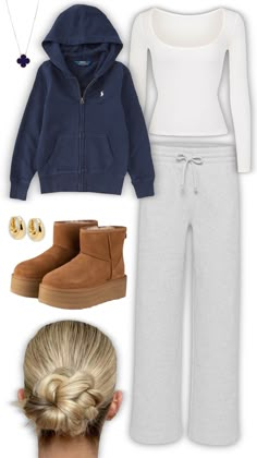 clean girl winter outfit 🧘🏻‍♀️🎀 Outfit Pieces Ideas, White Girl Outfits Winter, Clean Girl Winter Aesthetic, School Trip Outfit Winter, Cold Winter School Outfits, Winter Outfit Teenage Girl, Mall Outfits Winter, Clean Girl Outfit Inspo Winter, Clean Girl Outfit Inspo For School