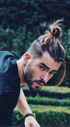 Man Ponytail, Mens Hairstyles With Beard, Ponytail Hairstyle, Mens Hairstyles Medium, Beard Hairstyle, Men Hair Color