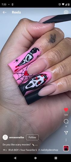 Scary Movie Nail Art, Ghostface Valentine Nails, Horror Film Nails, It Clown Nails, Uñas Scary Movie, Halloween Nails Jason, Loser Lover Nails, Dope Fall Nails, Chucky Nails Acrylic